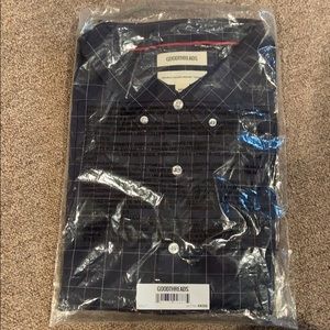 New still in package casual button down shirt